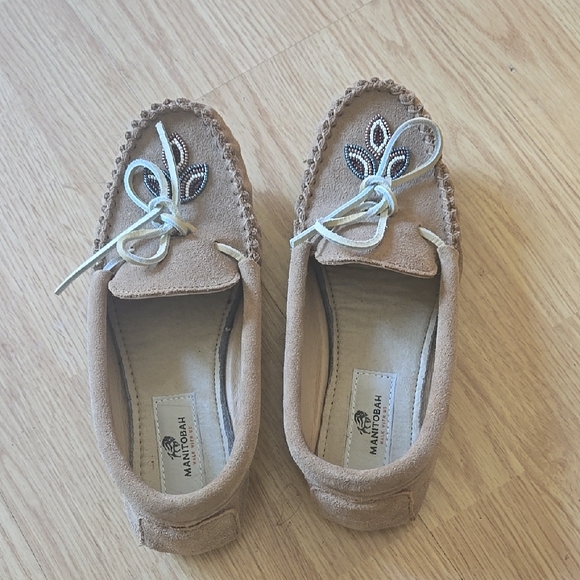 Manitobah Mukluks Shoes - Manitobah Mukluks Moccasins for Women, Sz 9/ (8, Size-Up)